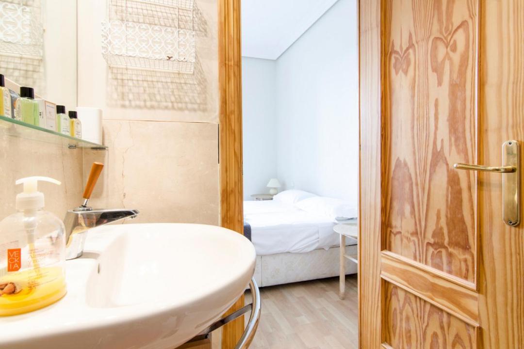 1 Bedroom 1 Bathroom Furnished - Chueca - Bright In Downtown Area - Mintystay Madri Exterior foto